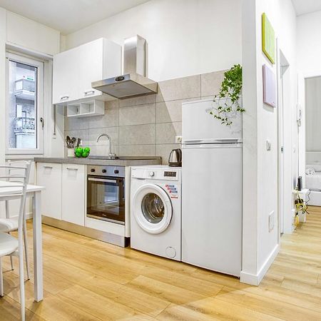 Joivy Warm And Inviting Flat With Balcony Daire Milano Dış mekan fotoğraf