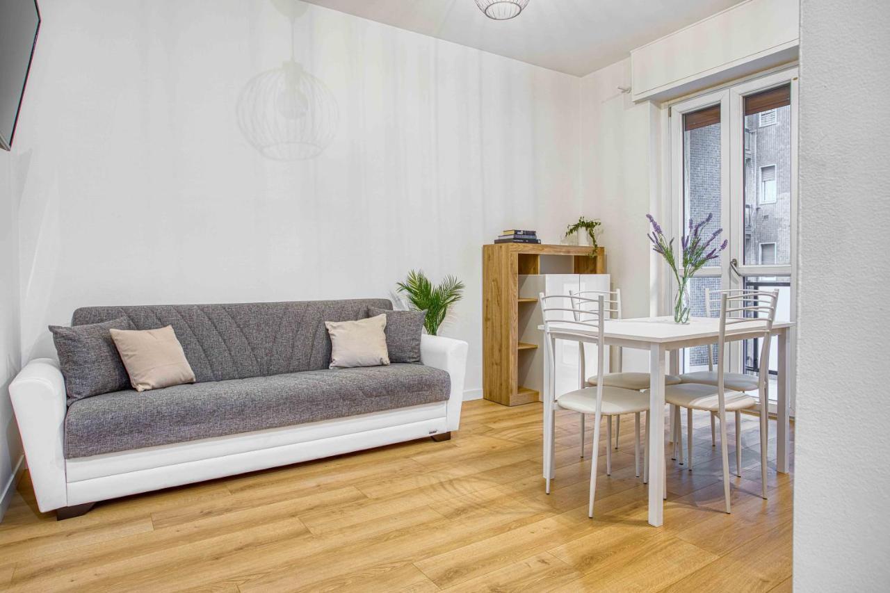 Joivy Warm And Inviting Flat With Balcony Daire Milano Dış mekan fotoğraf